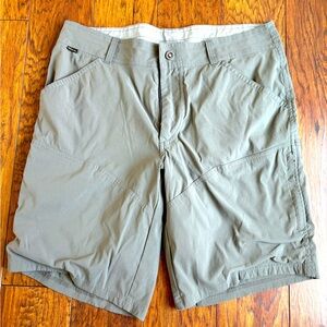Kuhl Renegade short Khaki in color